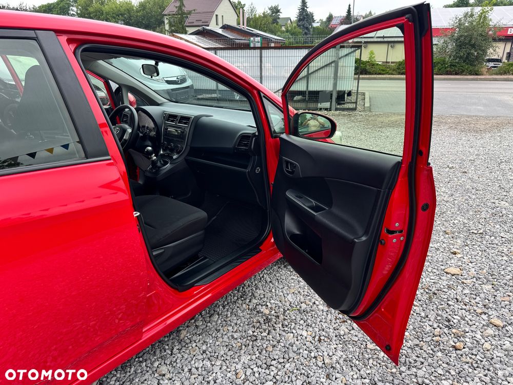 Toyota Verso S 1.33 VVT-i - 17