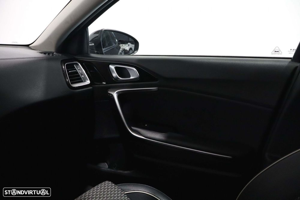 Kia XCeed 1.6 GDi PHEV Drive - 24