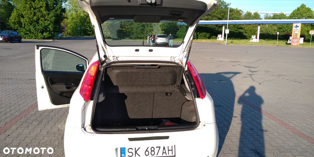 Fiat Grande Punto - 10