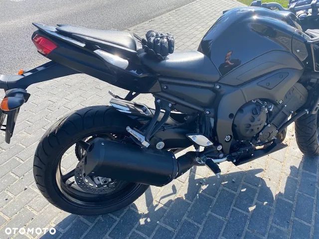 Yamaha FZ8 - 3