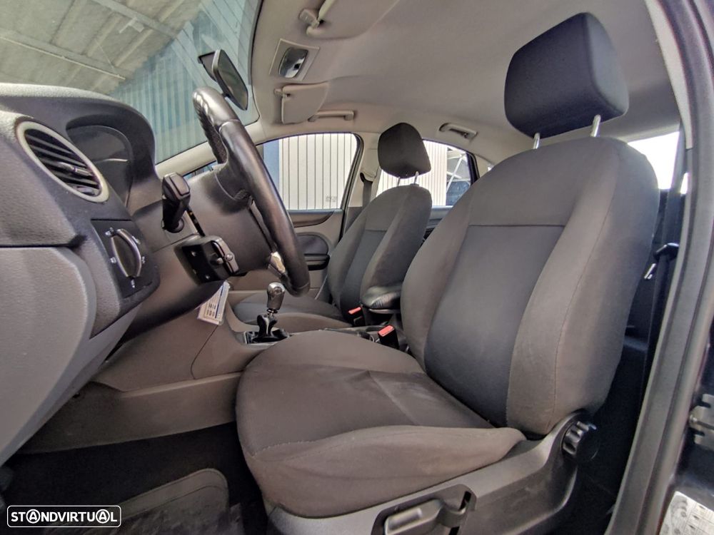 Ford Focus 1.6 TDCi Trend - 10