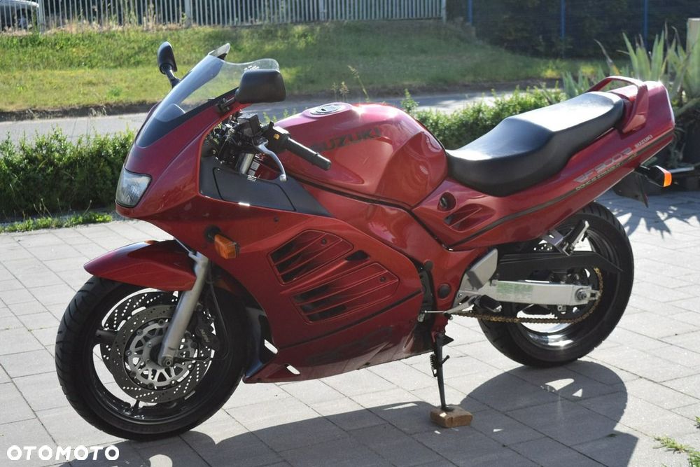 Suzuki RF - 4