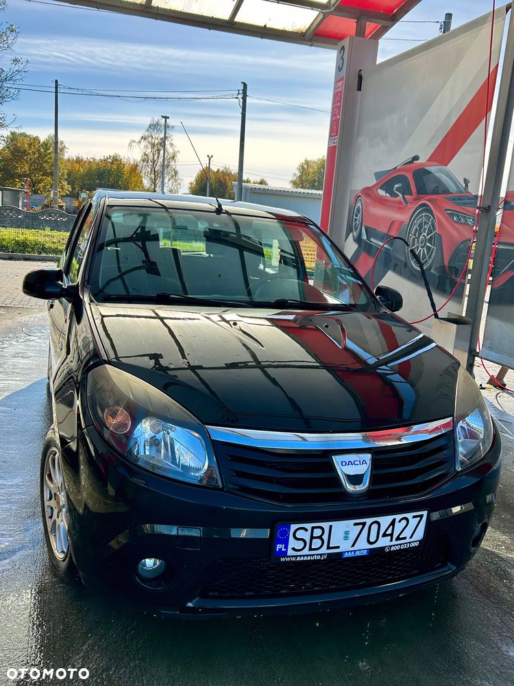 Dacia Sandero 2010 photo 4