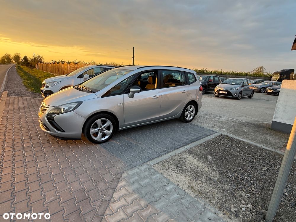 Opel Zafira Tourer 1.8 Selection - 9