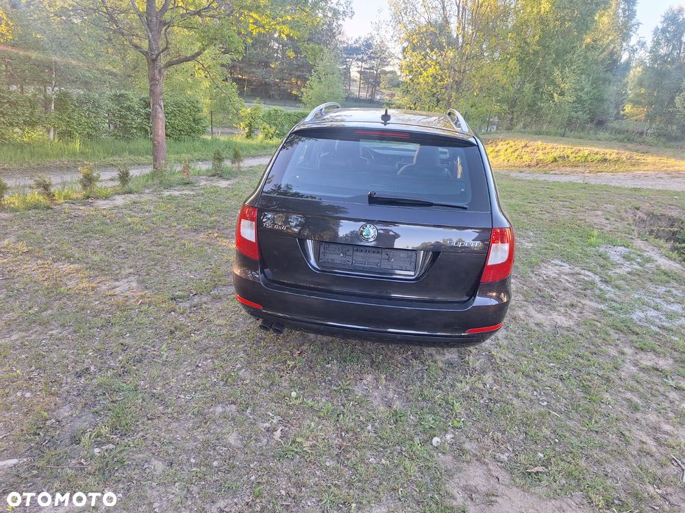 Skoda Superb 1.8 TSI 4x4 Exclusive - 3