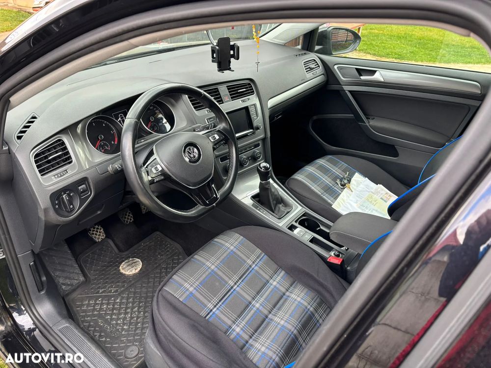 Volkswagen Golf 1.6 TDI BlueMotion Technology Comfortline - 22