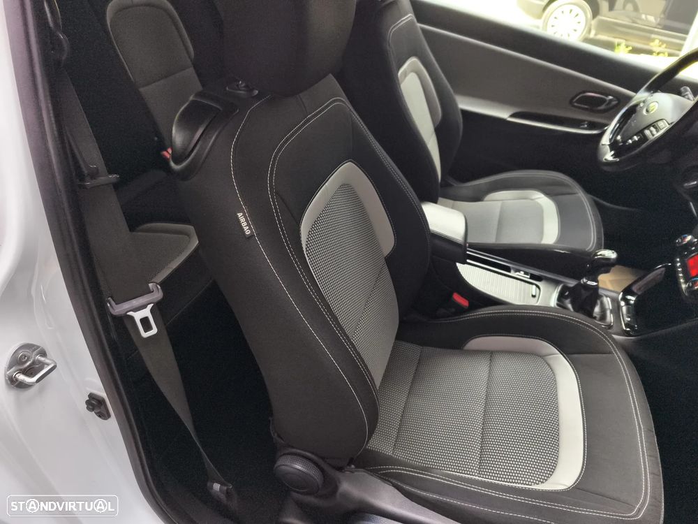 Kia Ceed S Coupé 1.6 CRDi TX - 17