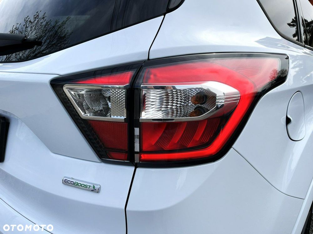 Ford Kuga 1.5 EcoBoost 2x4 ST-Line - 26