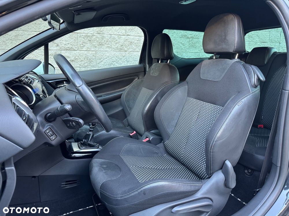 Citroën DS3 THP 155 SportChic - 16
