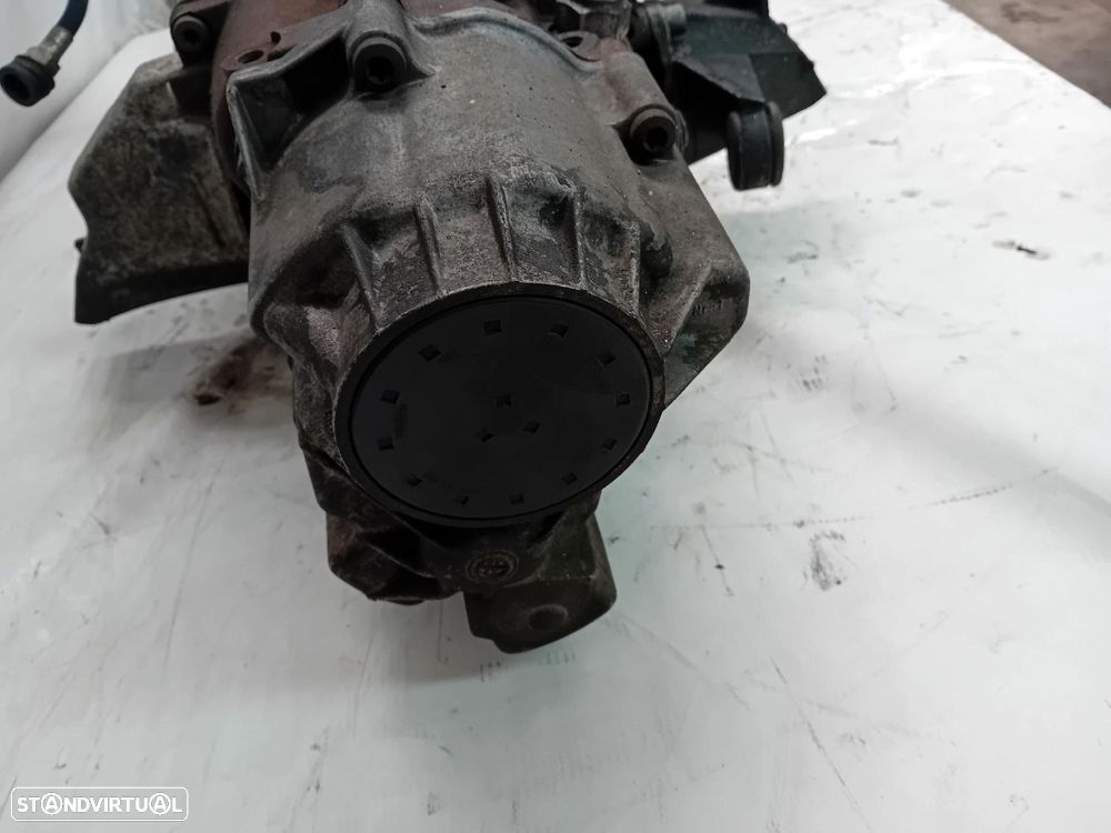 Caixa de velocidades manual AUDI A6 Avant (4A5, C4) - 4