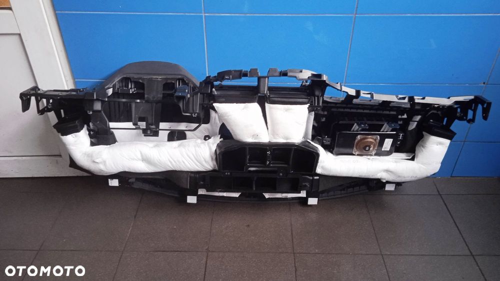 Deska rozdzielcza kokpit konsola Hyundai Tucson III Lift 84530-D3010 wystrzelona poduszka - 3