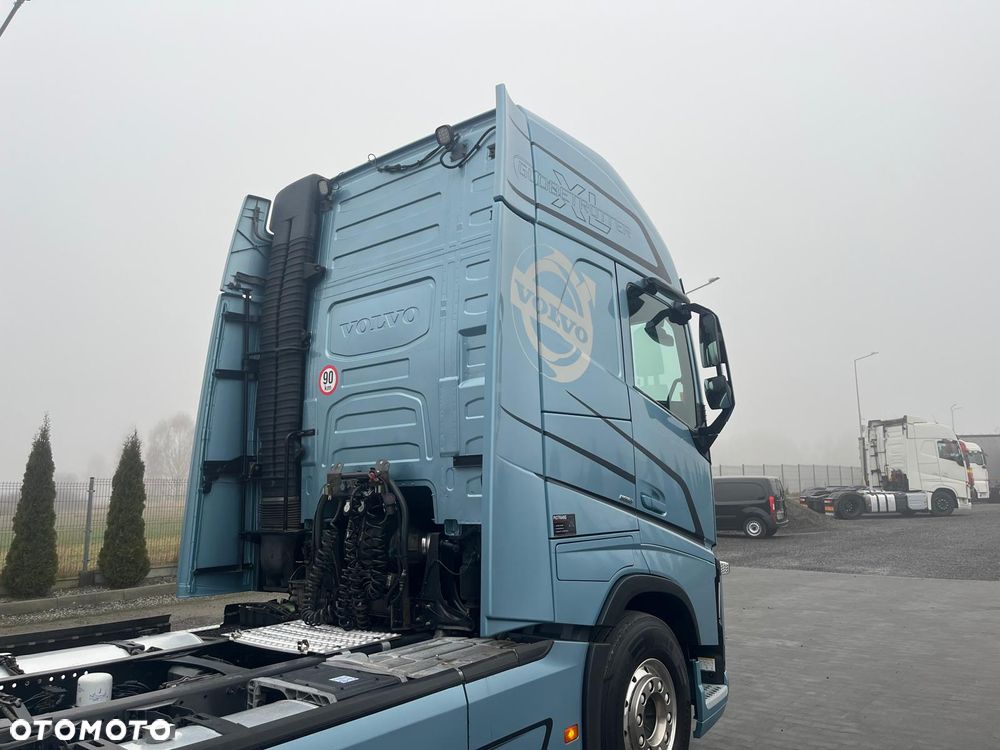 Volvo FH 500 / WERSJA LIMITOWANA / PEŁEN SERWIS / GLOBETROTTER XL / XENON - 13