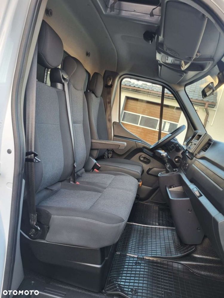 Opel Movano z windą salon Polska - 30