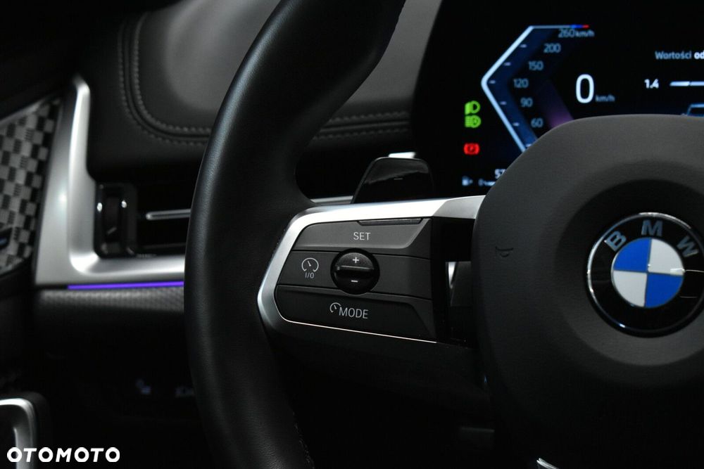 BMW X1 - 13