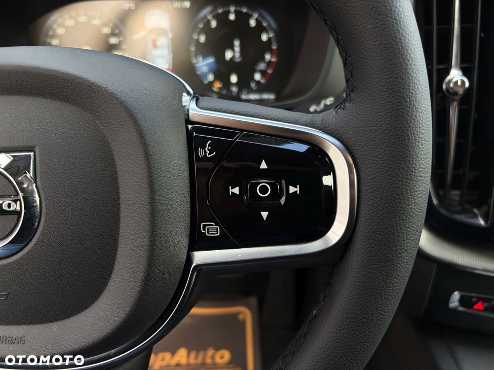 Volvo XC 60 - 24