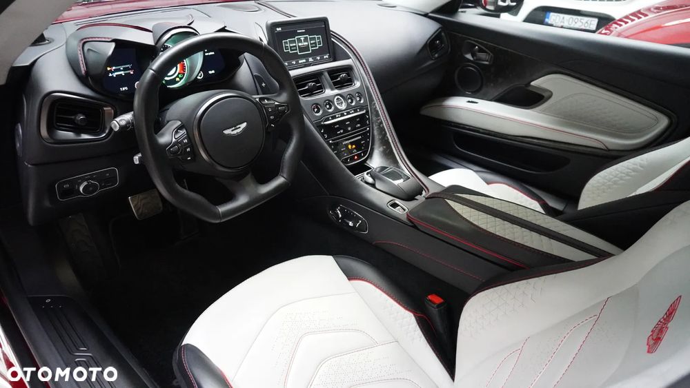 Aston Martin DBS Superleggera Standard - 6