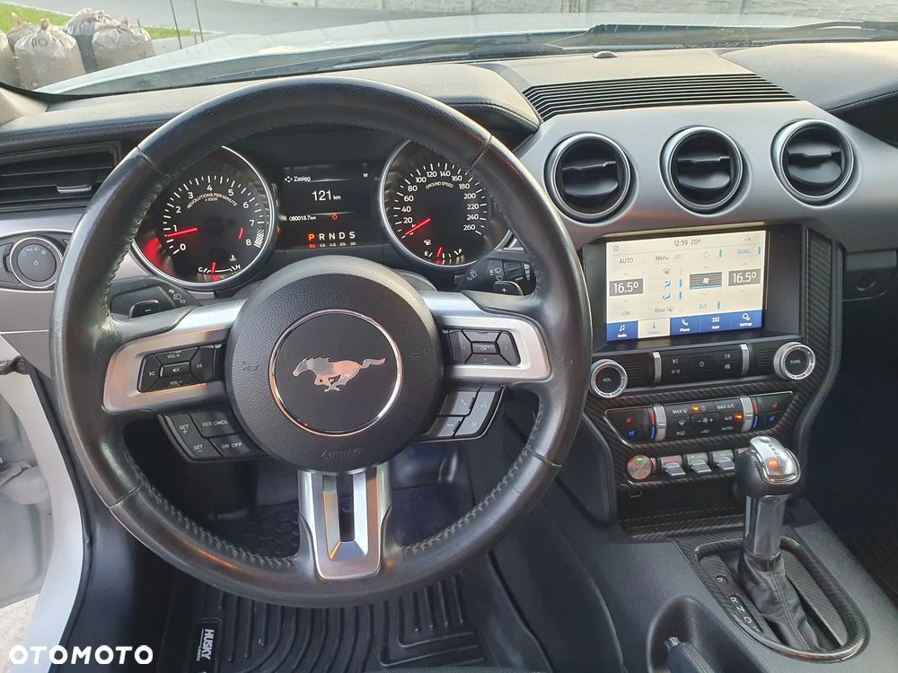 Ford Mustang - 26