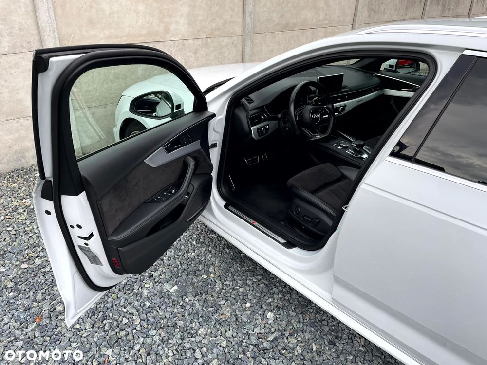 Audi A4 Avant 40 TDI quattro S tronic S line - 12