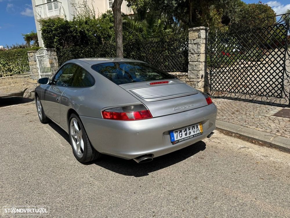 Porsche 911 (996) Carrera 4 - 3