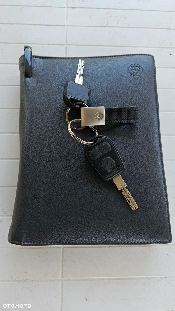 BMW Seria 8 - 36
