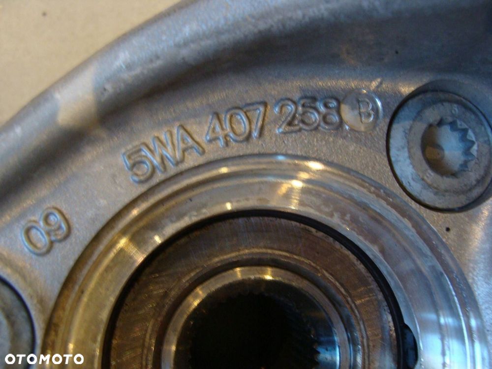 zwrotnica prawa vw golf viii gti 5wa407258b - 5