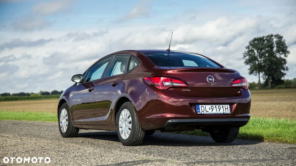 Opel Astra 1.6 Business EU6 - 12