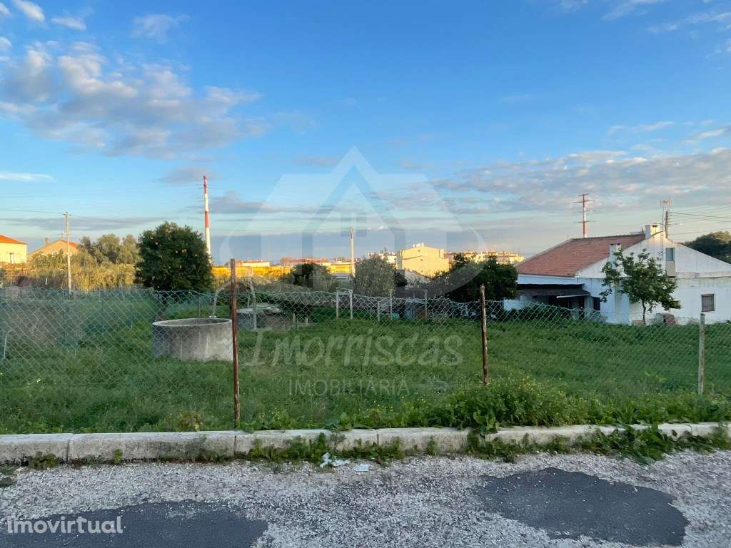 Terreno em fase de legalização com 280 m² na Portela da Azóia, Sant... - Grande imagem: 2/8