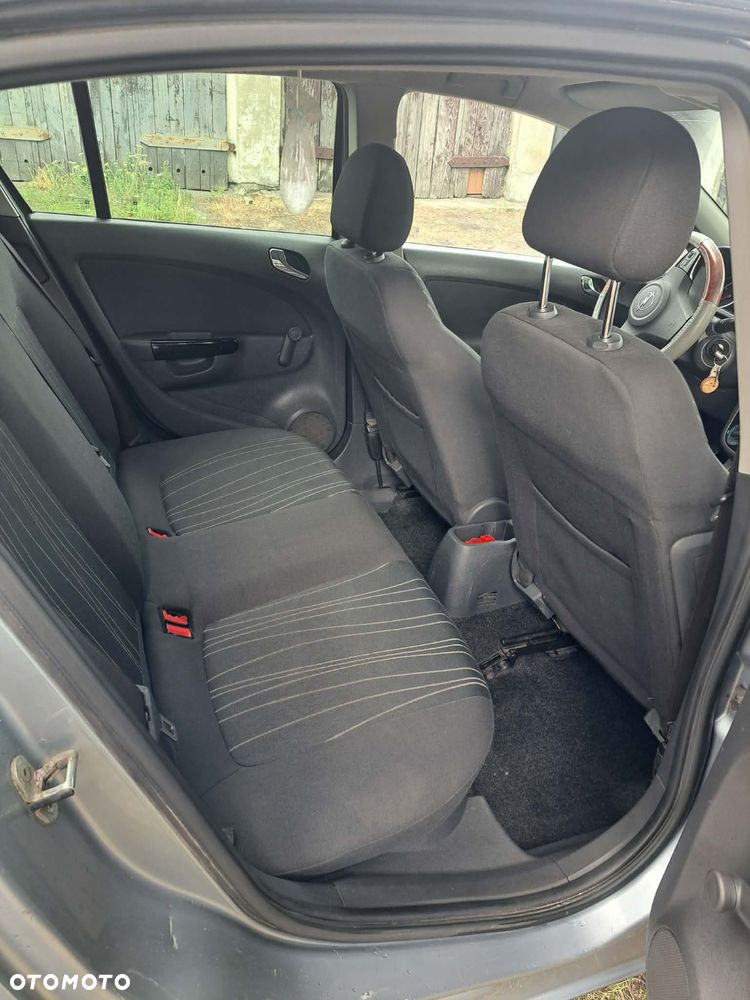 Opel Corsa 1.2 16V 111 - 2
