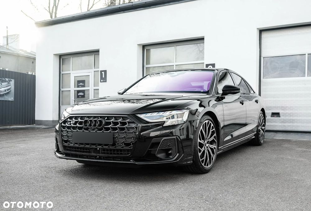 Audi S8 - 2