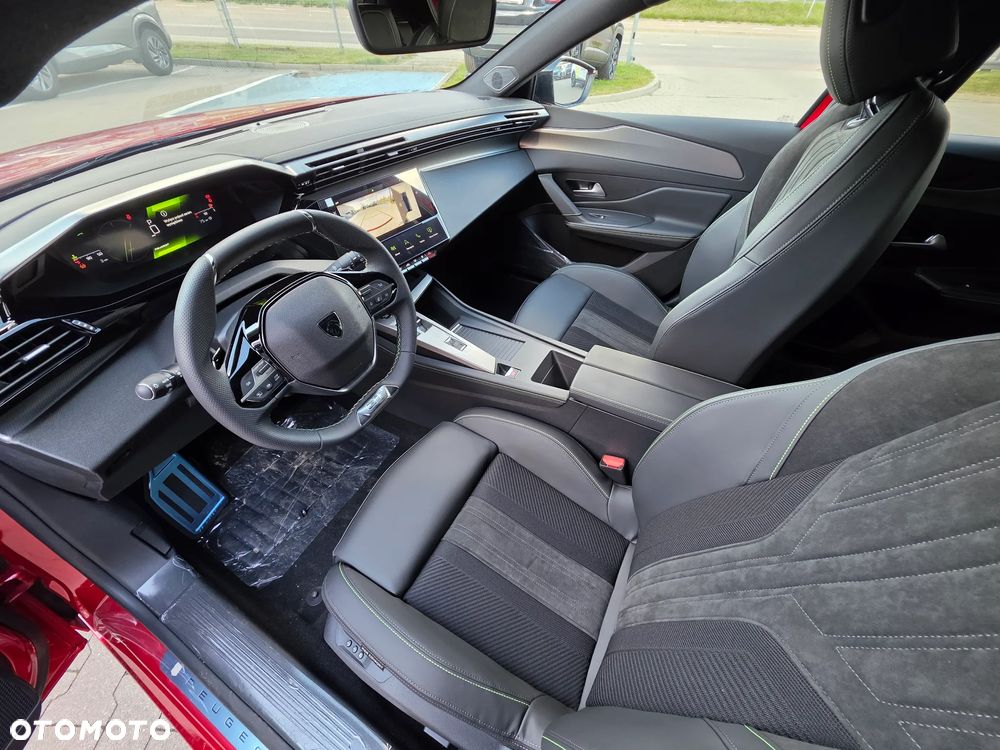 Peugeot 308 1.2 mHEV GT S&S e-DCS6 - 13