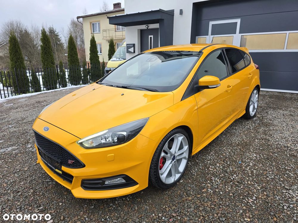 Ford Focus 2.0 EcoBoost ST mit Leder-Sport-Paket - 33