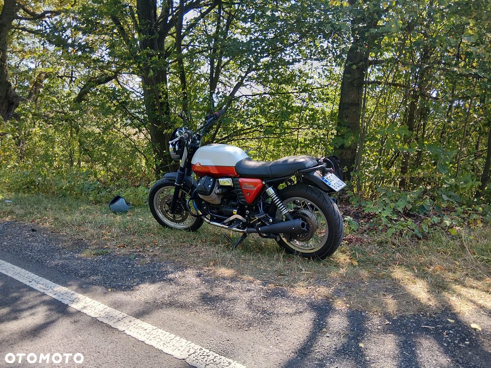Moto Guzzi V7 - 2