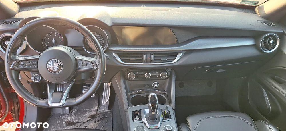 Alfa Romeo Stelvio 2.0 Turbo Veloce Q4 - 19