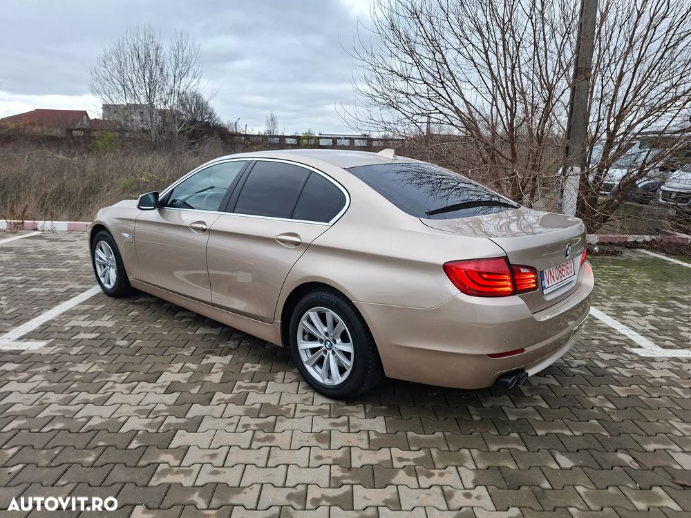 BMW Seria 5 525d xDrive AT - 14