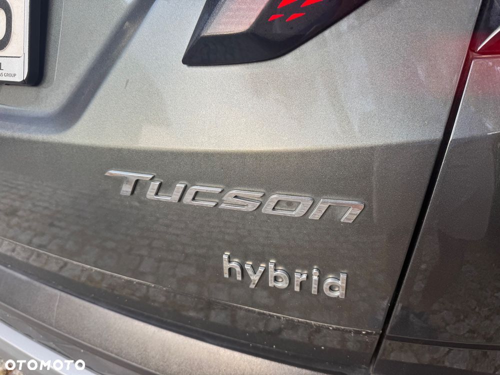 Hyundai Tucson 1.6 T-GDi HEV Executive 2WD - 32