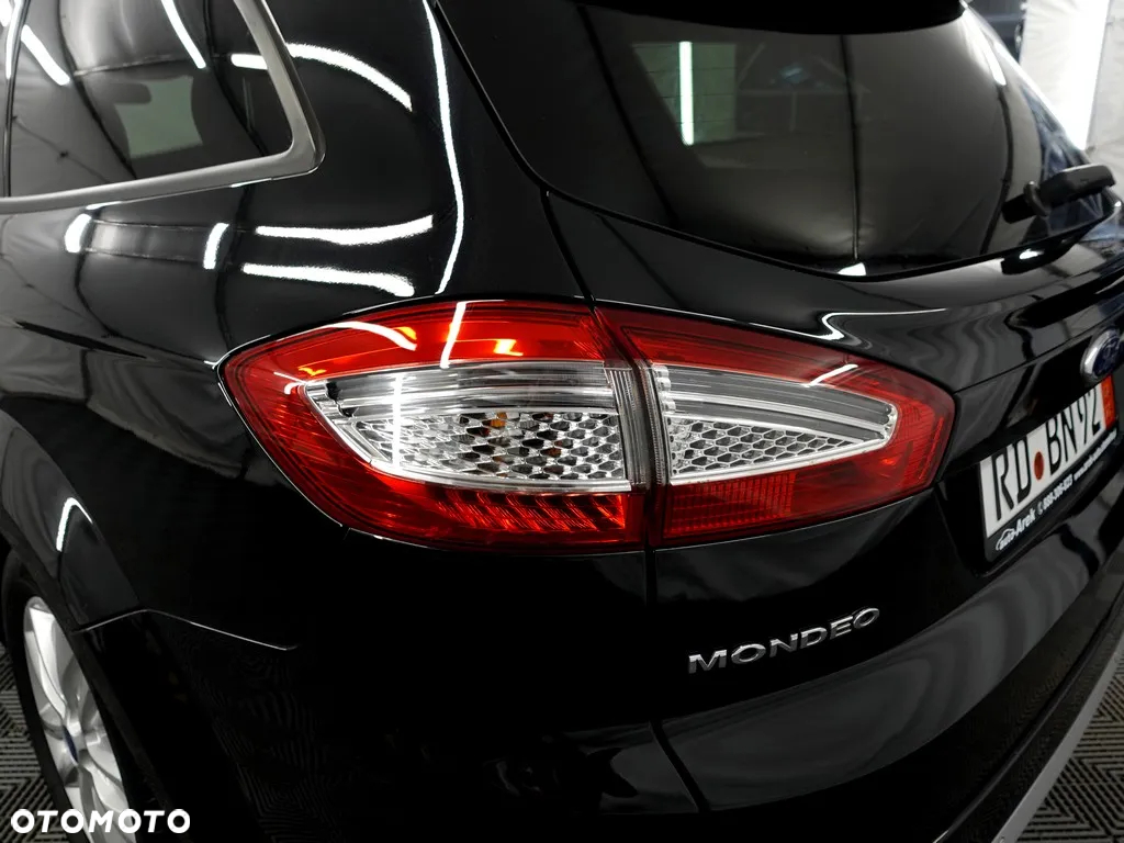 Ford Mondeo - 32