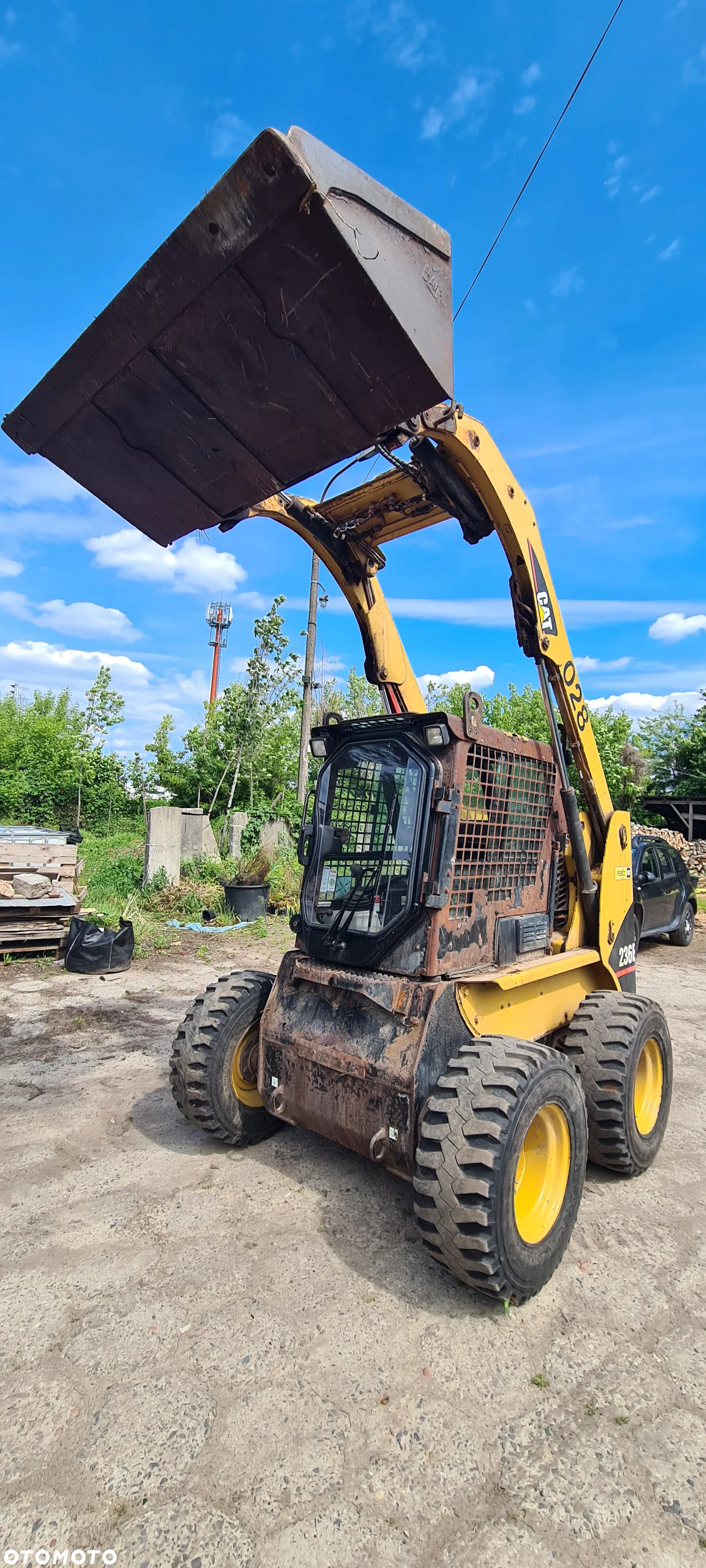 Caterpillar CAT 236B - 11