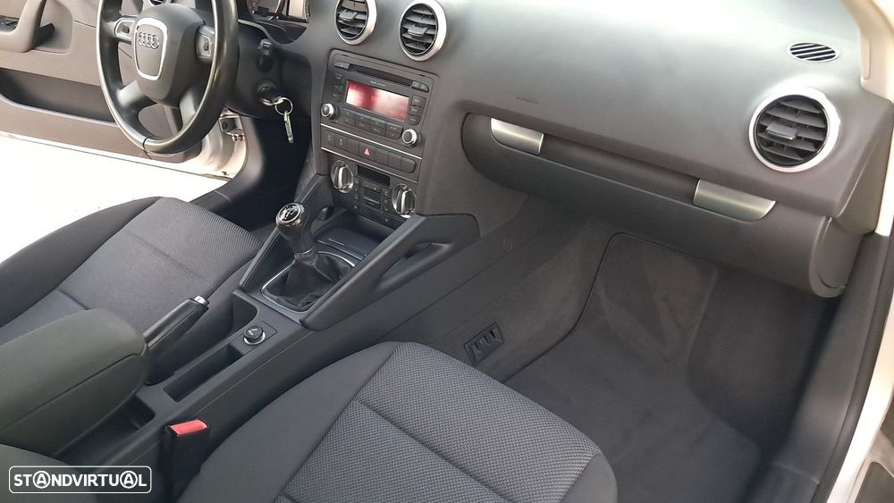 Audi A3 Sportback 1.6 TDI Sport - 24