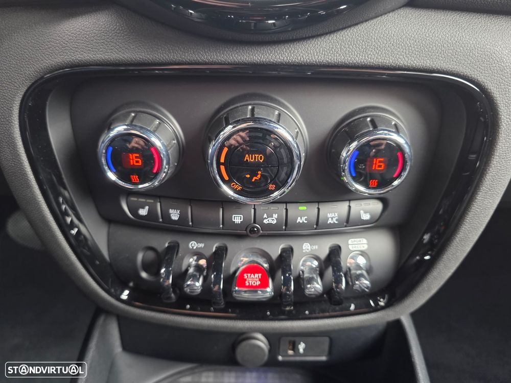 MINI Clubman Cooper D Premium Essential Auto - 16