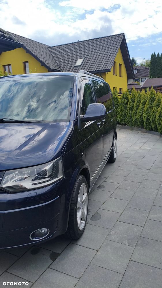 Volkswagen Multivan - 11