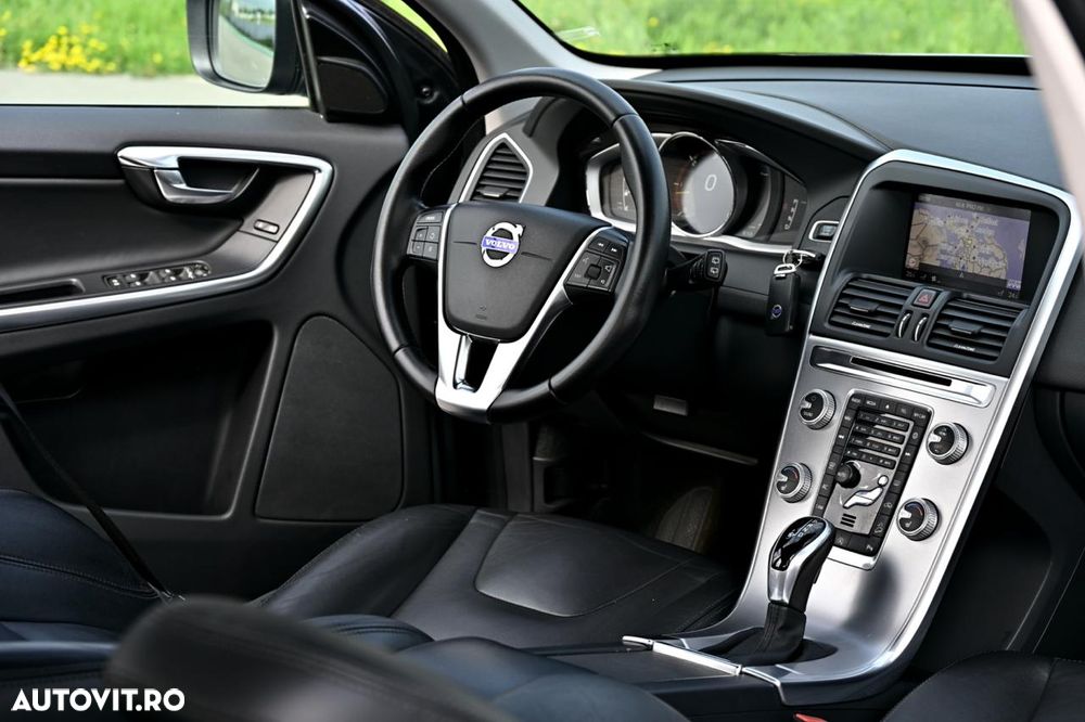 Volvo XC 60 D5 AWD Geartronic Summum - 21