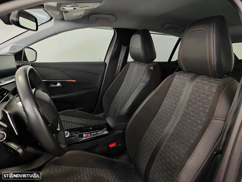 Peugeot 208 1.2 PureTech Allure Pack EAT8 - 32