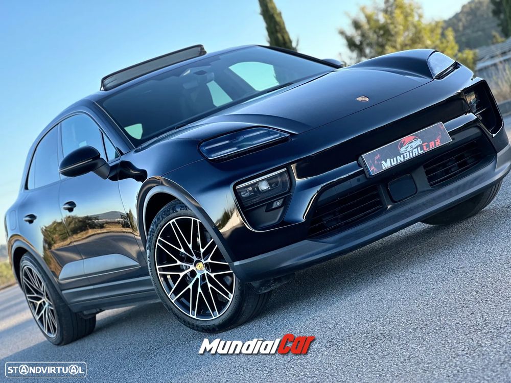 Porsche Macan Electric 4 - 25