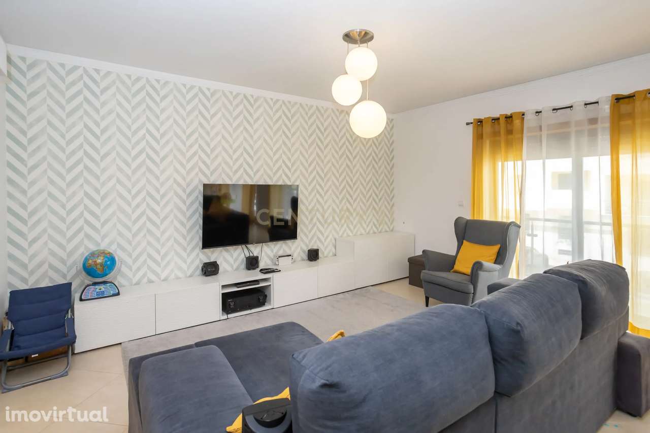 Montijo - Apartamento T3 c/Estacionamento e Varandas - Grande imagem: 4/38