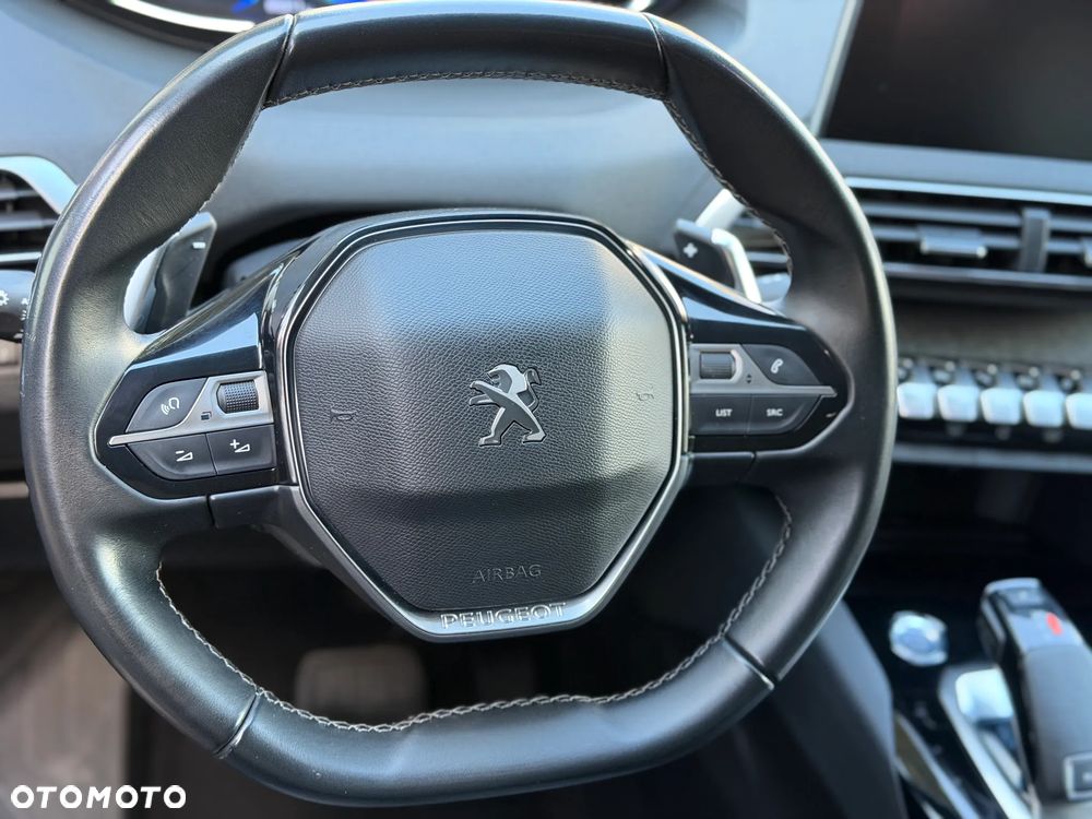 Peugeot 3008 1.2 PureTech Allure S&S EAT8 - 23