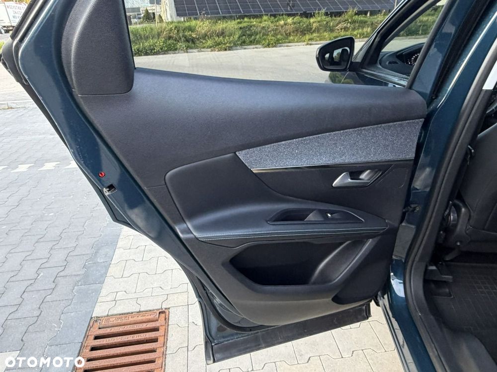 Peugeot 3008 BlueHDi 130 Stop & Start EAT8 Allure Pack - 31