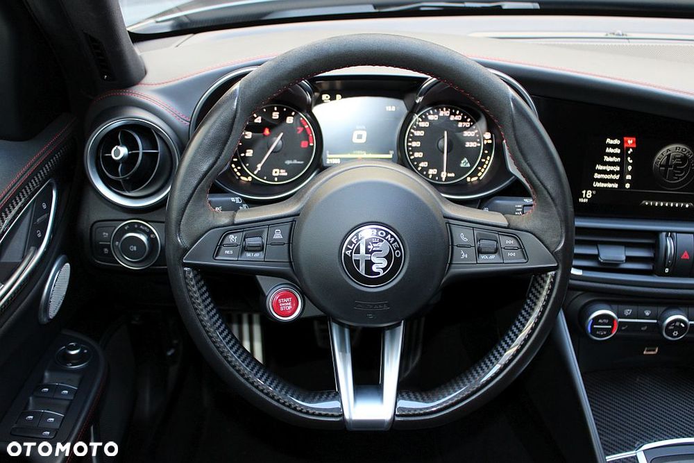 Alfa Romeo Giulia 2.9 Bi Turbo V6 Quadrifoglio - 21