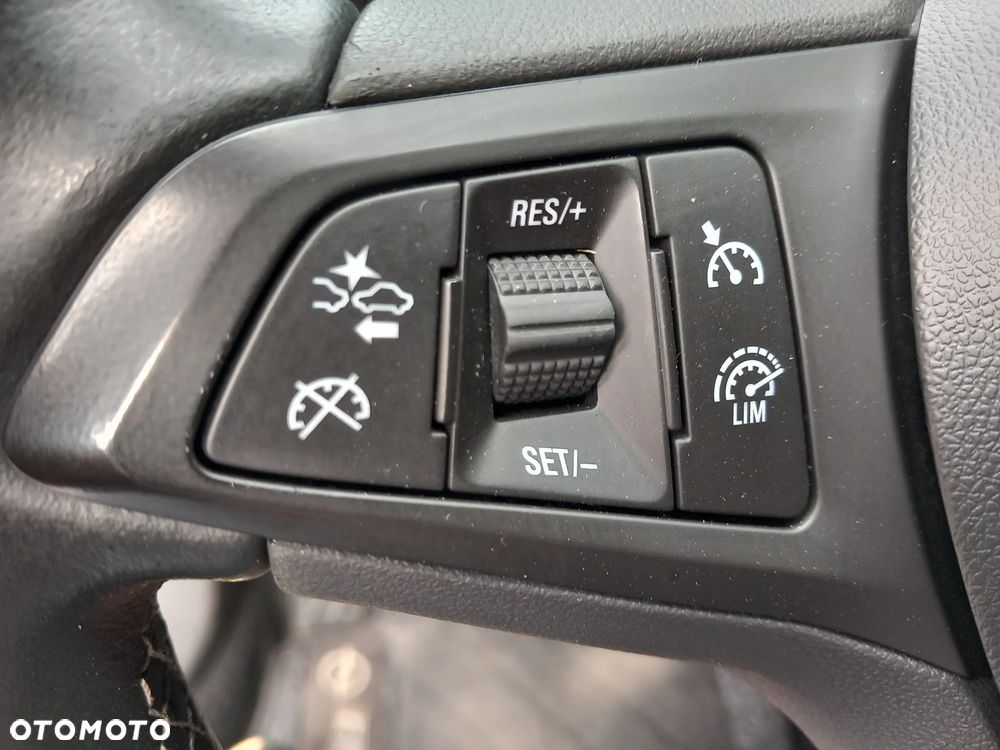 Opel Astra 1.6 D (CDTI) Start/Stop Innovation - 22