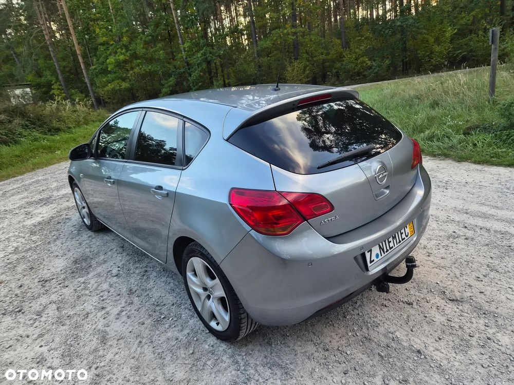 Opel Astra - 9