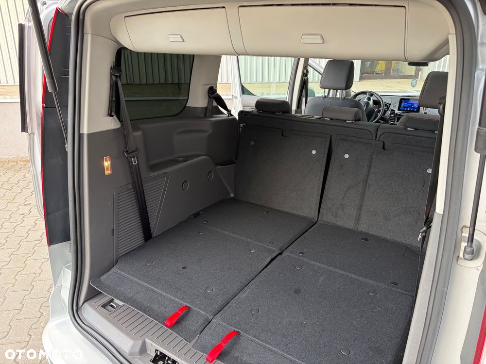 Ford Tourneo Connect Grand - 31